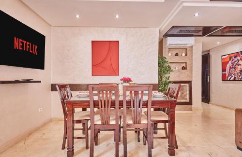 Bourgogne Wohnung | 2BR Getaway Near and Seaside Promenade