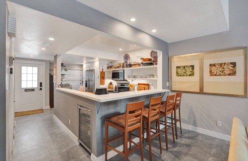 Colee Hammock Haus | 2BR home w/ pool located steps away from LAS OLAS!