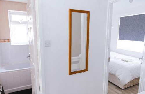 Bedford Wohnung | 2BR House Near Excel, O2, City Airport, 3 DLR Lines