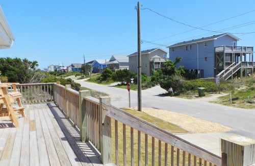 Emerald Isle Haus | 2BR oceanside duplex, steps from beach, dog friendly at no add't fee