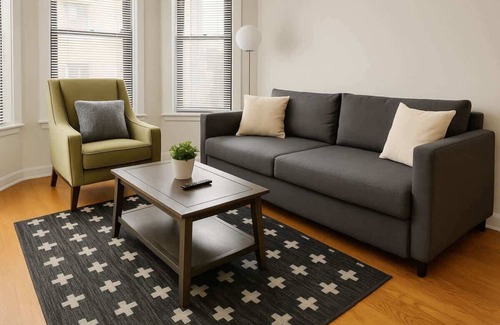 Boystown Wohnung | 2BR on N Halsted St: Lakeview Living