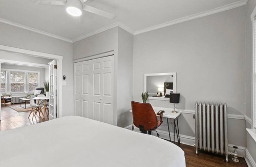 Avondale Wohnung | 2BR Stylish Apartment in Avondale close to Shops - Roscoe 1W