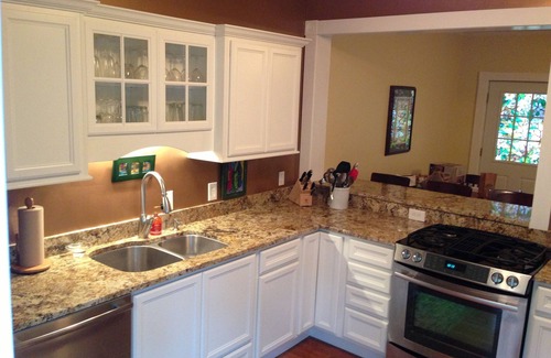 Suttons Bay Wohnung | 2br Suite mit eigenem Garten - Innenstadt Suttons Bay - alles zu Fuß erreichen!