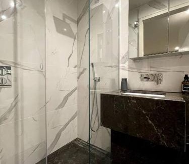 Chigwell Wohnung | 2BR Urban Vista Retreat CHCL F7