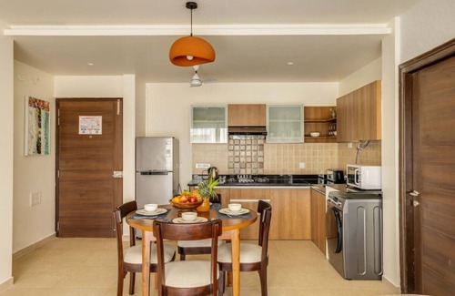 Saunta Vaddo Wohnung | 2BR w Pool Sauna 2km to Baga Calangute Beach