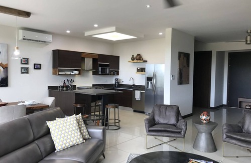 Playa Hermosa Wohnung | Luxusapartment zu Fuß zum Strand.