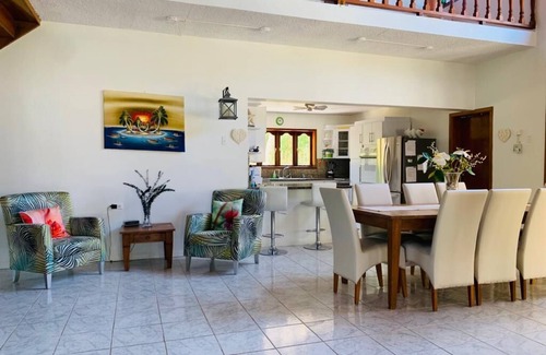 Malmok Villa | 2 Minuten zu Fuß zum schönen Boca Catalina & Malmok Beach / sehr begehrte Lage