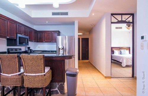 Barrio Los Villalobos Eigentumswohnung | 2n floor Condo with ocean view, wifi, pool, kitchen, 3 bedrooms, 2.5 bath, Jaco
