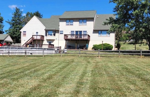 Luray Haus | 2nd floor, 4-bedroom space in Luray with a pool and a firepit