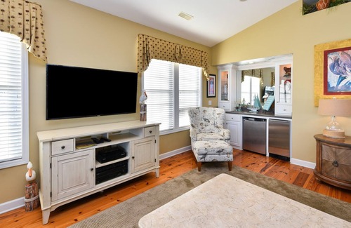 Inlet Harbour Haus | 2nd Row 6 BR Beach House with a Heated Private Pool! Wynding Down.