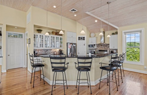 Emerald Isle Haus | Upscale 2. Strandhaus W / Ansichten, privater Pool, Whirlpool, Halb privater Strand Gehweg