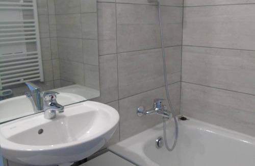 Bogeve Wohnung | 2pers Studio im Herzen von Haute-Savoie mit Balkon, renoviert.