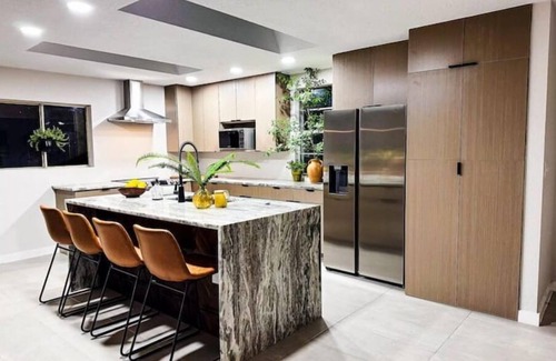 Orange City Haus | 3 acre w/private trail 15 min walk to the springs