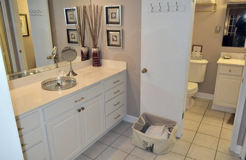 Bonnabel Place Haus | GENIESSEN SIE NEW ORLEANS (DIE GROSSE EINFACHE) FÜR 30 TAGE ODER MEHR FÜR 110 USD PRO NACHT.