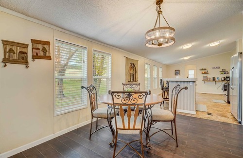 Peyton Haus | 3 BD, Poker, Pool Table, Foosball, Hot tub & more!