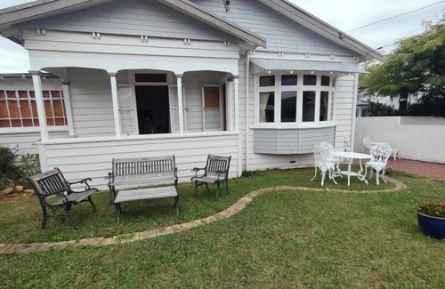 Northcote Haus | ✨3 Bdrm Guest Suite in 1920s Bungalow, North Shore
