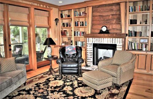 Georgetown Haus | 3 Bdrm in Georgetown's Historic District