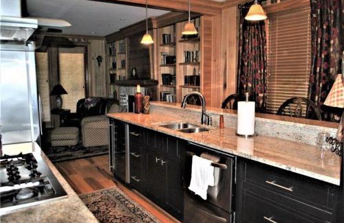 Georgetown Haus | 3 Bdrm in Georgetown's Historic District