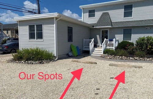 Ship Bottom Eigentumswohnung | 3-bdrm in Ship Bottom. 2 blocks from beach and bars. Surfboards included!