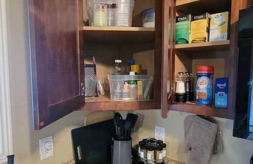 Magna Haus | 3 Bed 1 Bath in SL county. Enjoy quiet country living close to Salt Lake City.