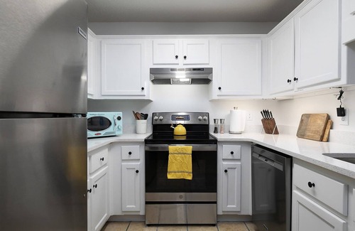 Mount Berry Haus | 3 Bed 2 Bath Renovated Cozy Rustic Home