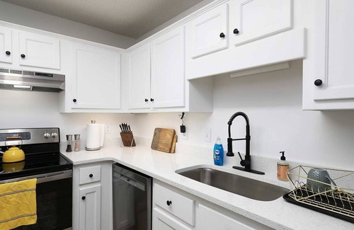 Mount Berry Haus | 3 Bed 2 Bath Renovated Cozy Rustic Home