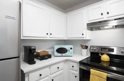 Mount Berry Haus | 3 Bed 2 Bath Renovated Cozy Rustic Home