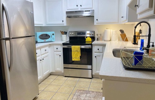 Mount Berry Haus | 3 Bed 2 Bath Renovated Cozy Rustic Home