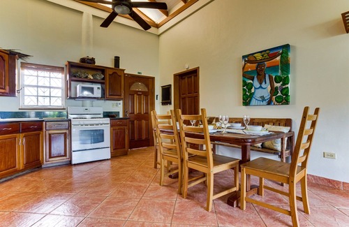 Placencia Wohnung | 3-Bed, 2-Bath Villa with Pool in Placencia Village
