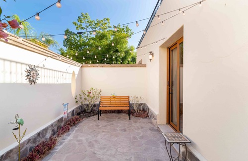 Nopolo Haus | 3 bed 3 bathLess than 5 minutes from the beach and community pool!