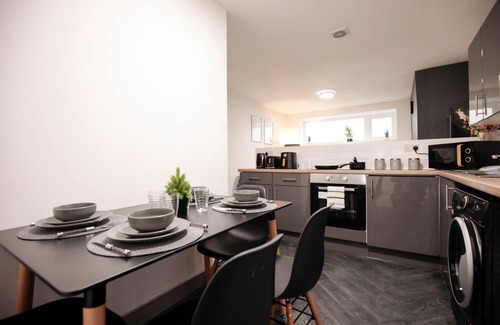 Oldham Wohnung | 3 Bed Apartment in Oldham