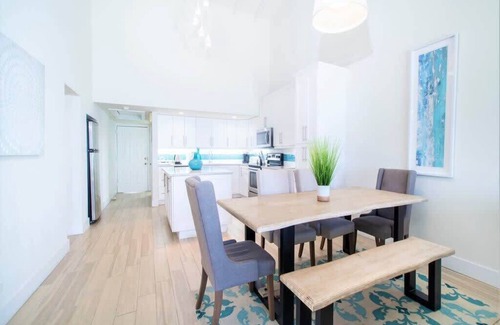 Seven Mile Beach Eigentumswohnung | 3 Bed Beachfront Penthouse Condo w/ pool + hot tub