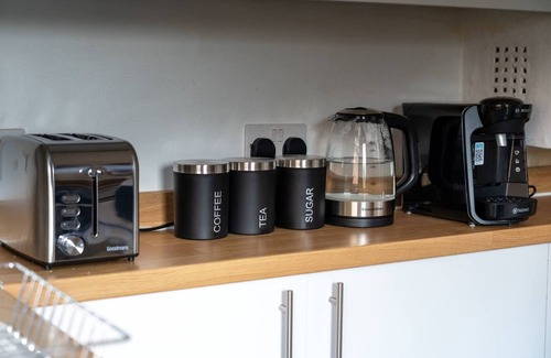 Chelmsford Wohnung | 3-bed Chelmsford apt w/ garden