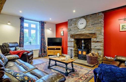 Llanfihangel Tal-y-llyn Haus | 3 Bed in Brecon 93680