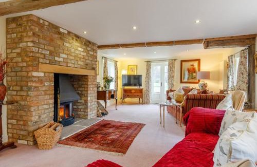 Dursley Haus | 3 Bed in Frampton on Severn 80634