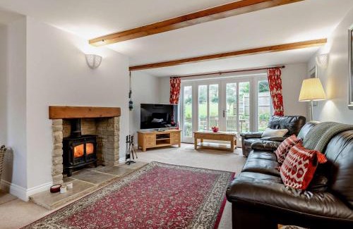 West Lulworth Haus | 3 Bed in Lulworth Cove DC139