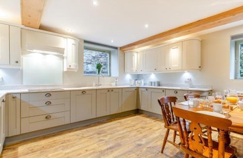 Monyash Haus | 3 Bed in Monyash 93504