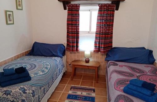 Loja Haus | 3 Bed Lodge - Sleeps 6 - Pool - Terrace - Parking
