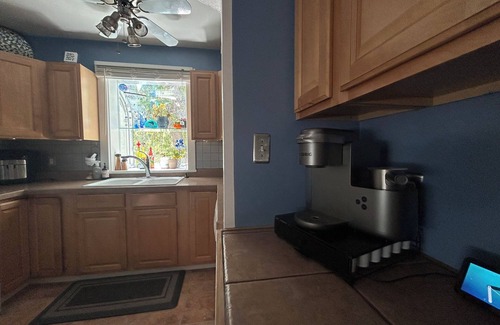 Lower Rattlesnake Haus | 3-bed Mountain View home, Walkable to The UofM, Creek, Hiking trails, GO GRIZ!