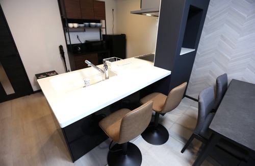 Joto Wohnung | 3 bed room max 6 persons! Easy access to Namba and Shinsaibashi! 4 min.