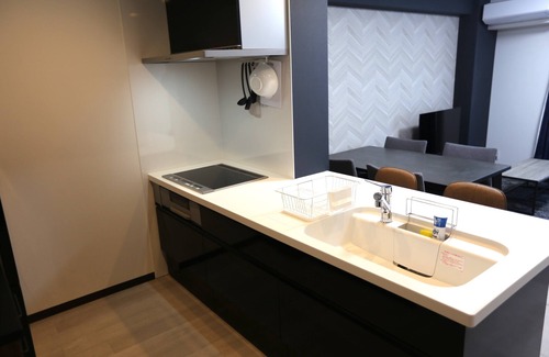 Joto Wohnung | 3 bed room max 6 persons! Easy access to Namba and Shinsaibashi! 4 min.