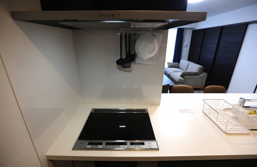 Joto Wohnung | 3 bed room max 6 persons! Easy access to Namba and Shinsaibashi! 4 min.