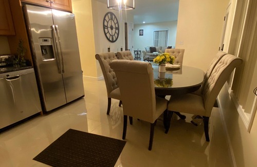 Randolph Haus | 3 Bedroom 1.5 Bath home minutes from Boston!! Beautifully decorated and cozy.