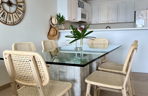 Seven Mile Beach Eigentumswohnung | 3 Schlafzimmer / 2 Badezimmer Oceanfront Condo