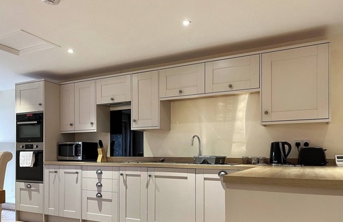 Chapel en le Frith Hütte | A modern, yet cosy, first floor apartment located within the heart of Chapel-en-le-Frith.