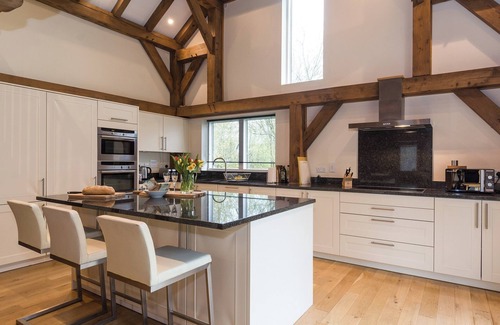 Cirencester Hütte | 3 Schlafzimmer Unterkunft in Somerford Keynes, near Cirencester