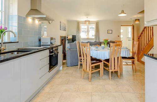 Redlynch Hütte | 3 bedroom accommodation in Redlynch, near Salisbury
