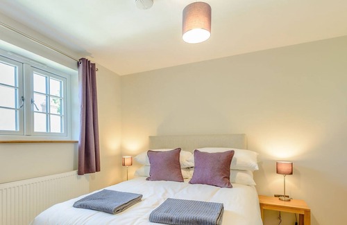 Redlynch Hütte | 3 bedroom accommodation in Redlynch, near Salisbury