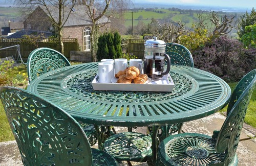 Blakeney Hütte | 3 bedroom accommodation in Blakeney Hill, near Lydney, Forest of Dean