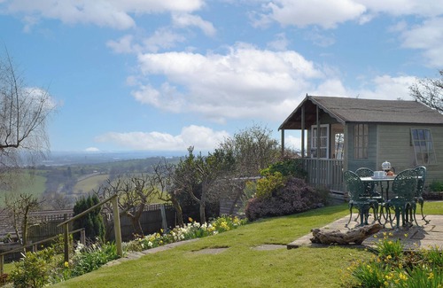 Blakeney Hütte | 3 bedroom accommodation in Blakeney Hill, near Lydney, Forest of Dean